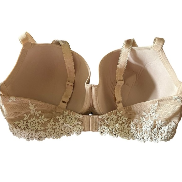 WACOAL Sand/Ivory Embrace Lace T Shirt Bra - Picture 2 of 3
